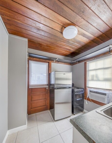 Photo - 225 S K St Unit 2