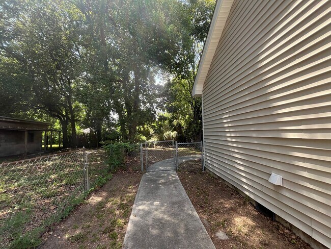 115 Commonwealth Ave