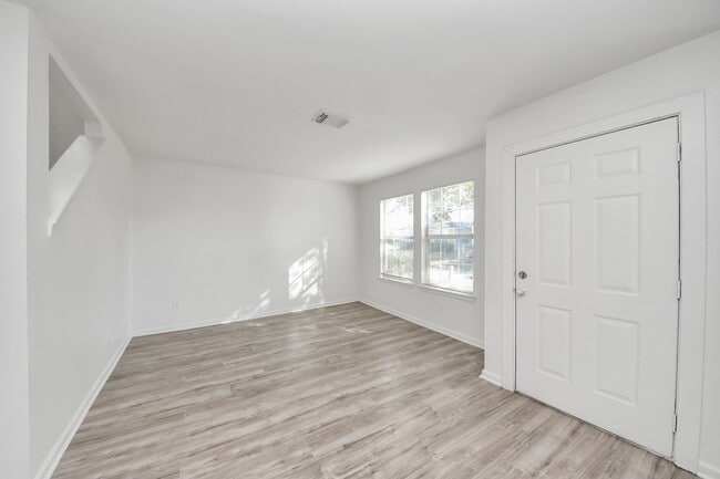 Photo - 20623 Patriot Park Ln