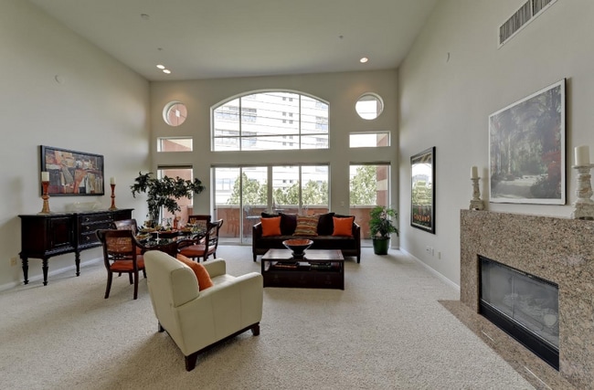 Photo - 130 E San Fernando St Unidad PH24