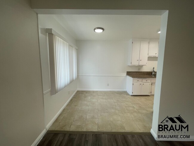 19405 Haynes St Unit 5