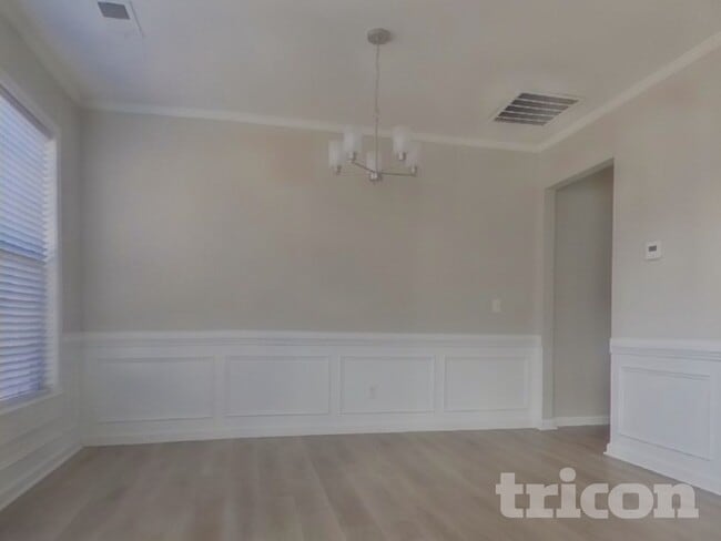 Photo - 1156 Madison Green Ln SW