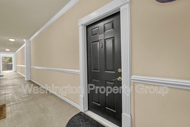 Photo - 4854 Eisenhower Ave Unidad 447