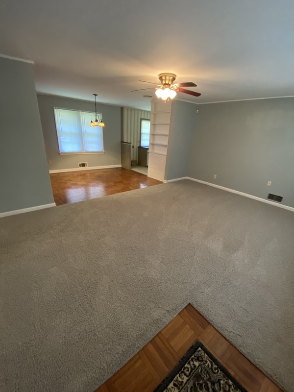 Photo - 2118 Carlton Way