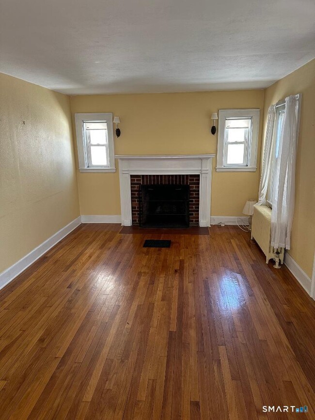Photo - 28 Hobbie St