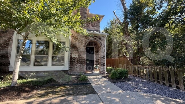 Building Photo - 872 Texas 5