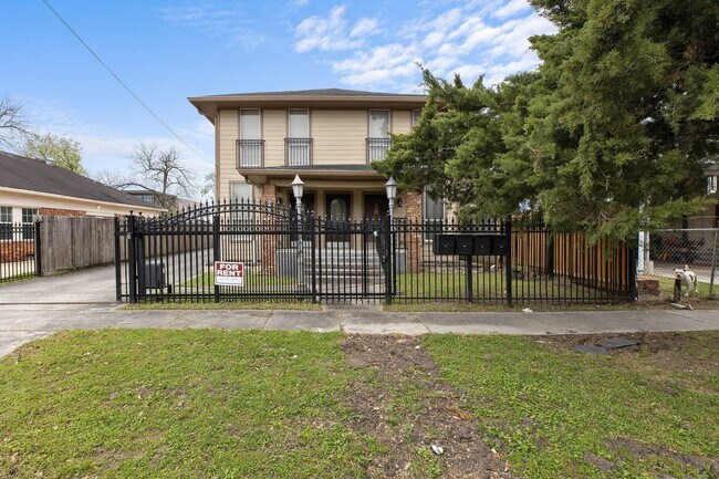 Building Photo - 4306 Wilmer St Unit 2 Rental