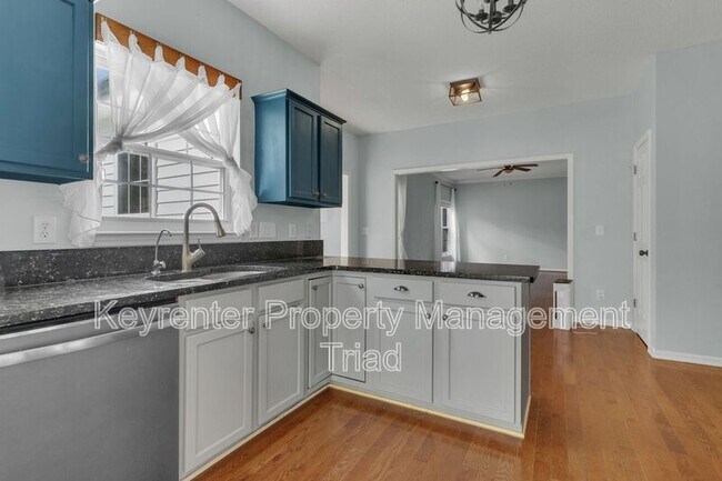 Photo - 3391 Valley Crossing Dr