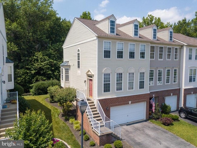 Photo - 536 E Boxborough Dr Townhome