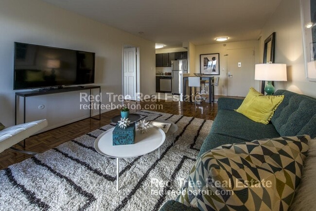 175 Freeman St Unit 602