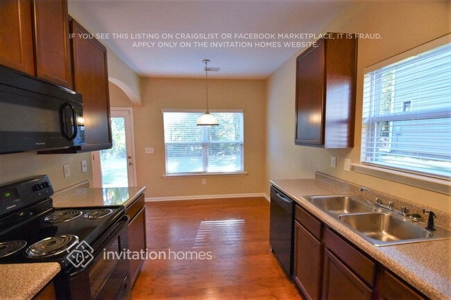 Photo - 864 Lobdale Falls Dr