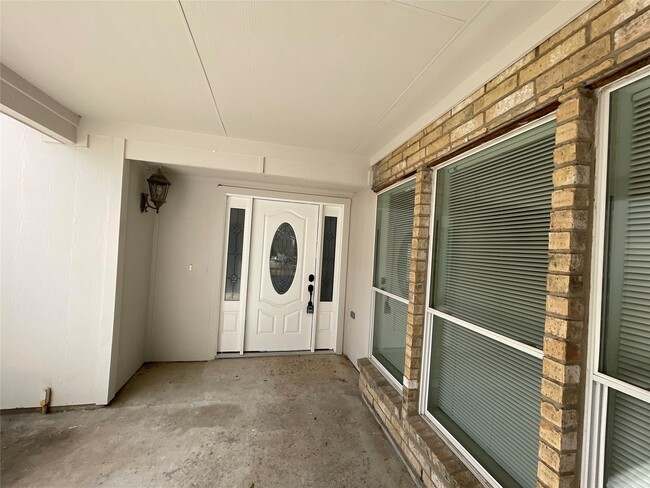 Photo - 2023 Mustang Springs Dr