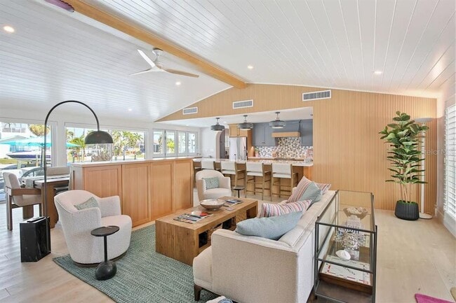 Photo - 605 Concord Ln