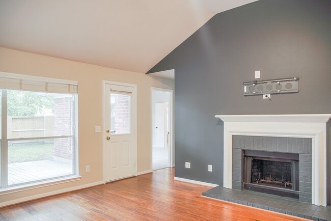Photo - 91 N Willow Point Cir