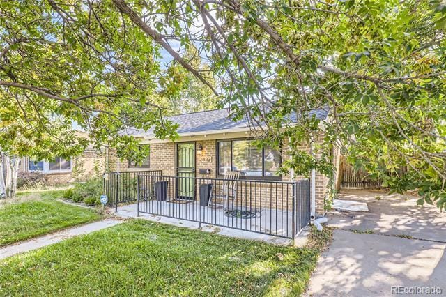 Photo - 2832 Pontiac St