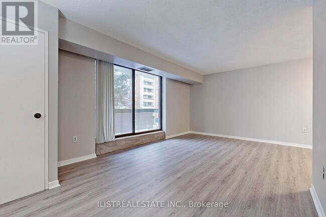 Photo - 1200 Bridletowne Cir Unit 306