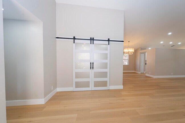 Photo - 6185 NW 77th Pl