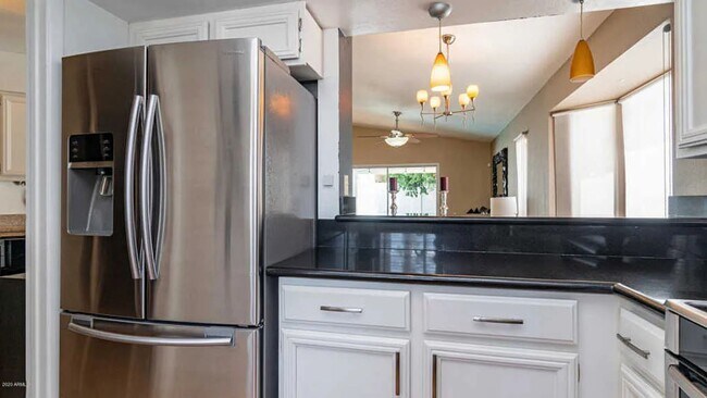 Photo - 318 W Sandra Ter