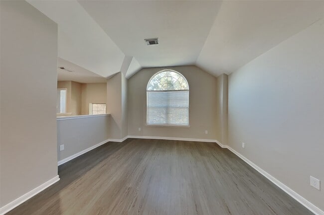 Photo - 21549 Duke Alexander Dr