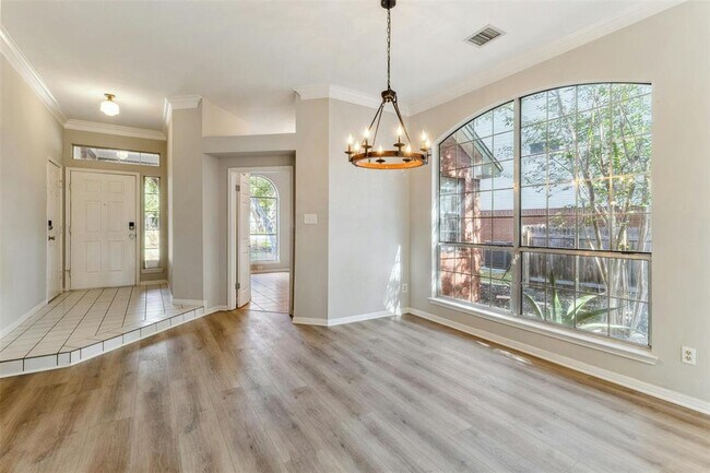 Photo - 5905 Shanghai Pierce Rd