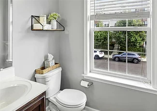 Photo - 14 N School Ln