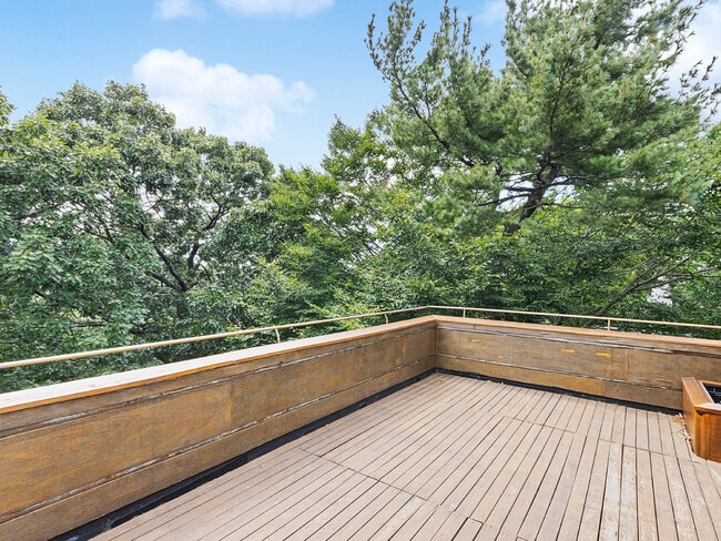 Photo - 170 Rawson Rd Unit #2