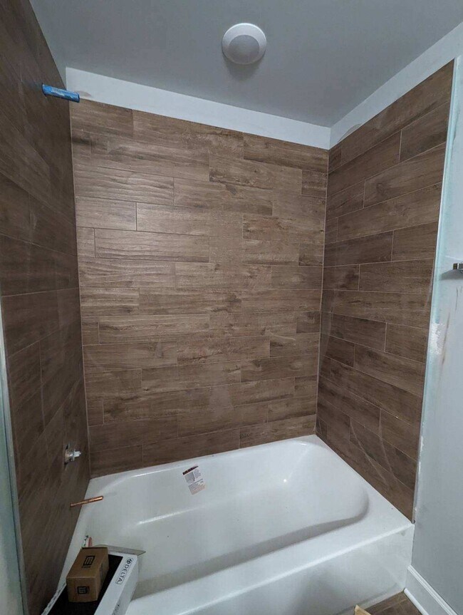 Photo - 513 Martin St