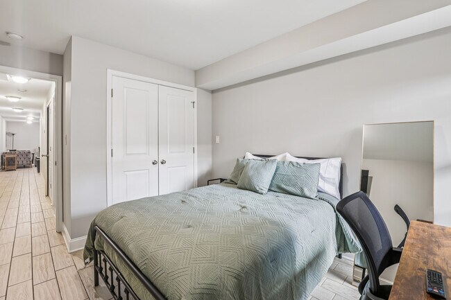 Photo - 1332 Levis St NE