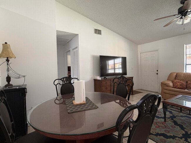 Photo - 1104 Goldenrod Rd