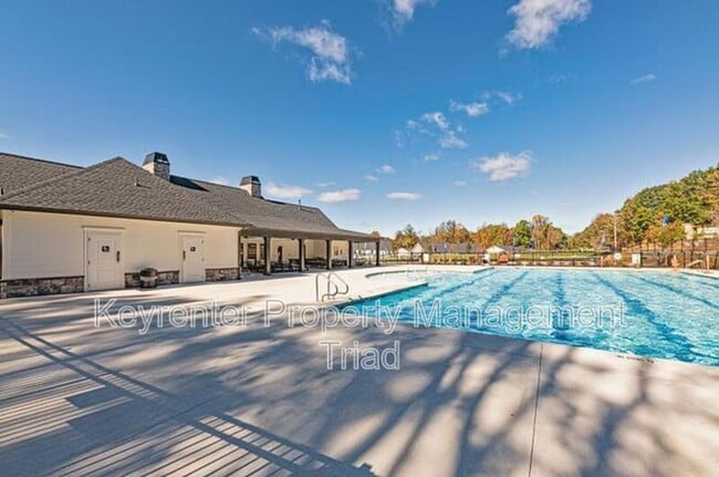 Photo - 1122 Banworth Ct