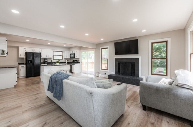 Photo - 100 S Lily Lake Rd