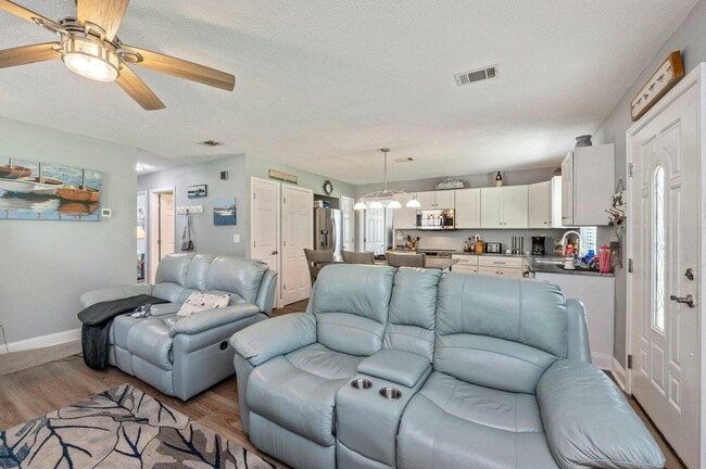 Photo - 2913 Aplin Rd