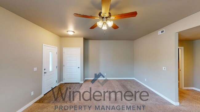 Photo - 808 NE Bunky Ln Unit 1
