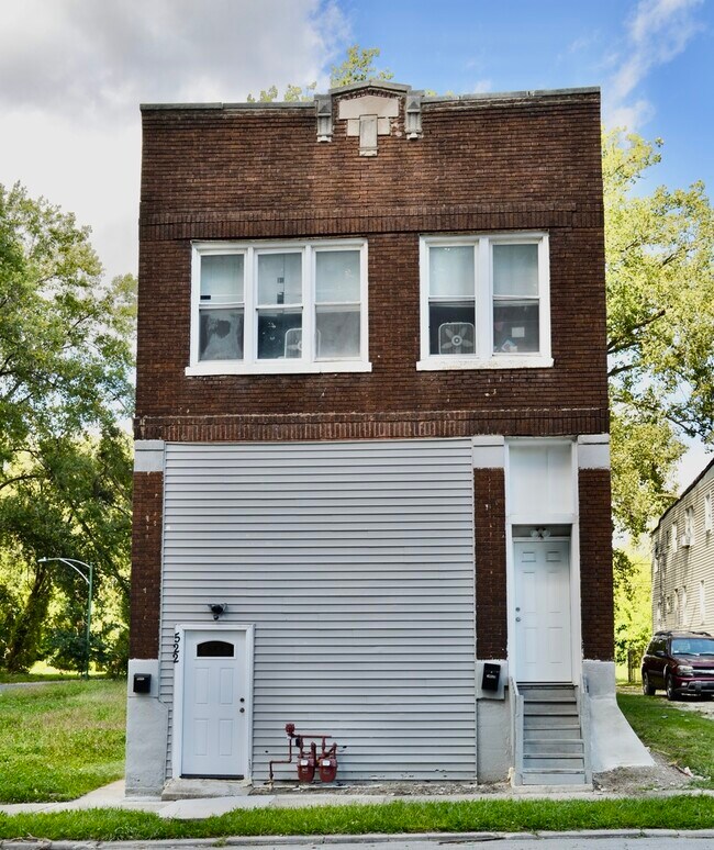 Building Photo - 522 W 81st St Unit 1 Rental