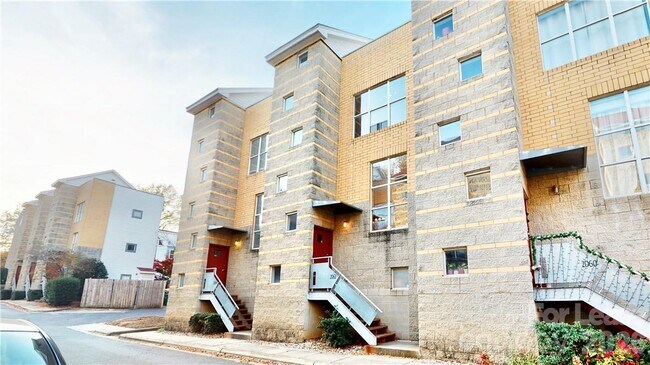 Photo - 2062 Atherton Heights Ln