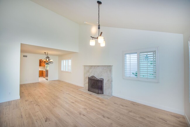 2788 Bluebird Cir