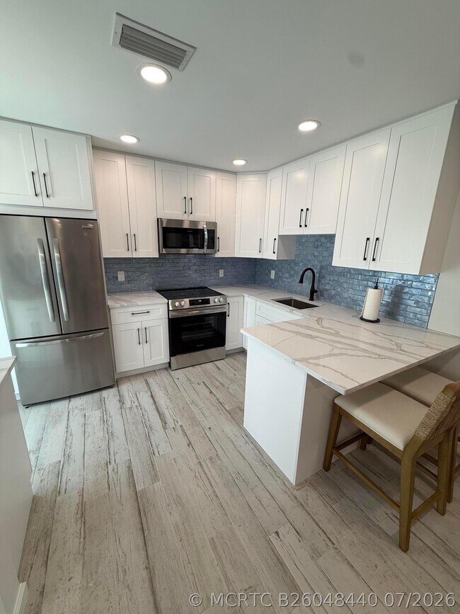 370 Wilma Cir Unit 6