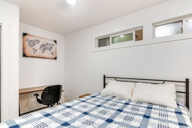 Photo - FC A4 Unit FC Garage A4