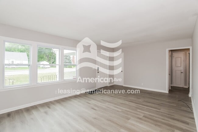 Photo - 8375 Pippin Rd