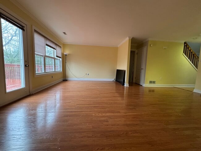 Photo - 700 Evergreen Ct