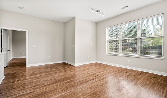 Una variedad de planos de planta abiertos para adaptarse a las necesidades de su apartamento. - The Chase at Overlook Ridge