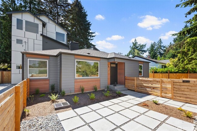 Building Photo - 2bd/1.75ba Seattle Condo