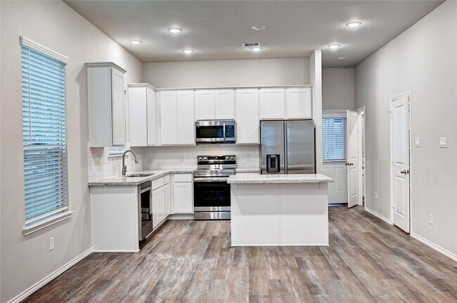 Photo - 10196 Barberry St