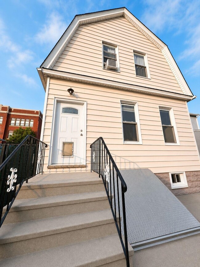 Photo - 167 Gates Ave