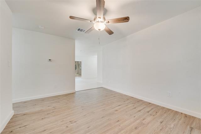 Photo - 3853 Commonwealth Dr