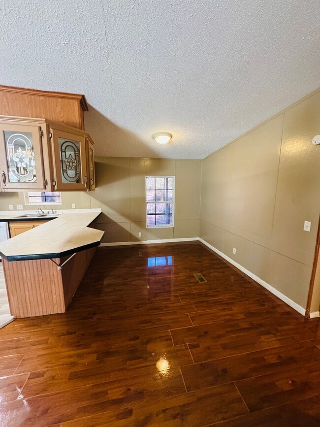 Building Photo - 286 Vestry Rd