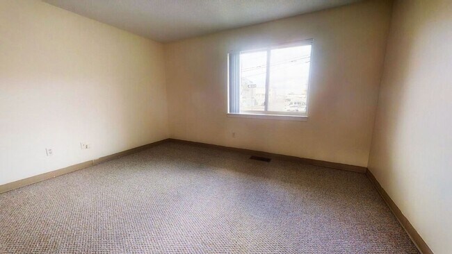 Photo - 142 North Beacon St