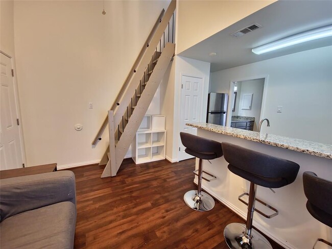 Photo - 2313 Longview St Unit 205