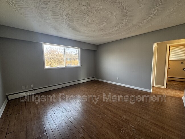 Photo - 164 Westmount St