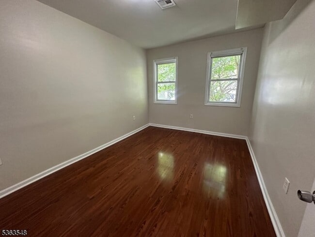 Building Photo - 195 N 11th St Rental